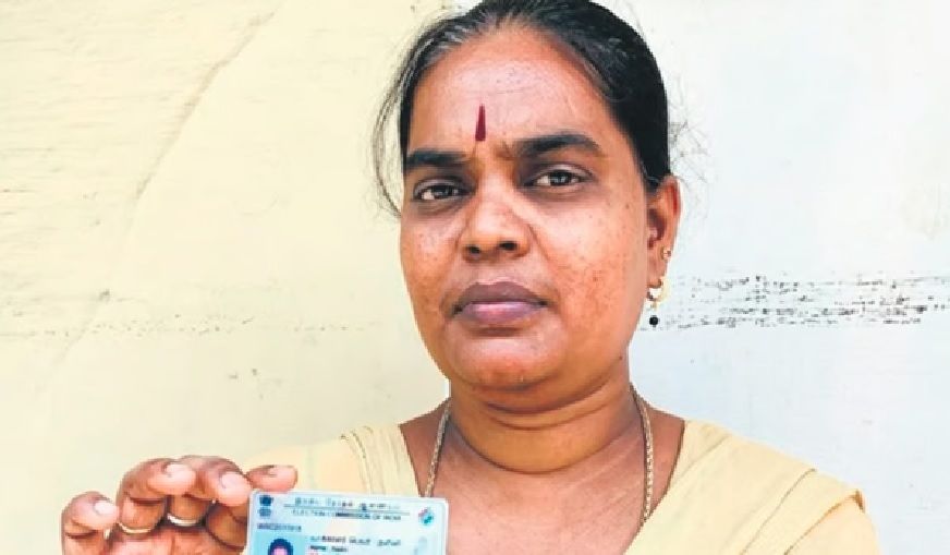 Sri Lankan woman from refugee camp to vote in India for the first time - Joy to get voter's card