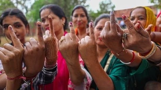 நாடு முழுவதும் 102 தொகுதிகளில் முதல் கட்ட தேர்தல்: 62 சதவீத வாக்குப் பதிவு
